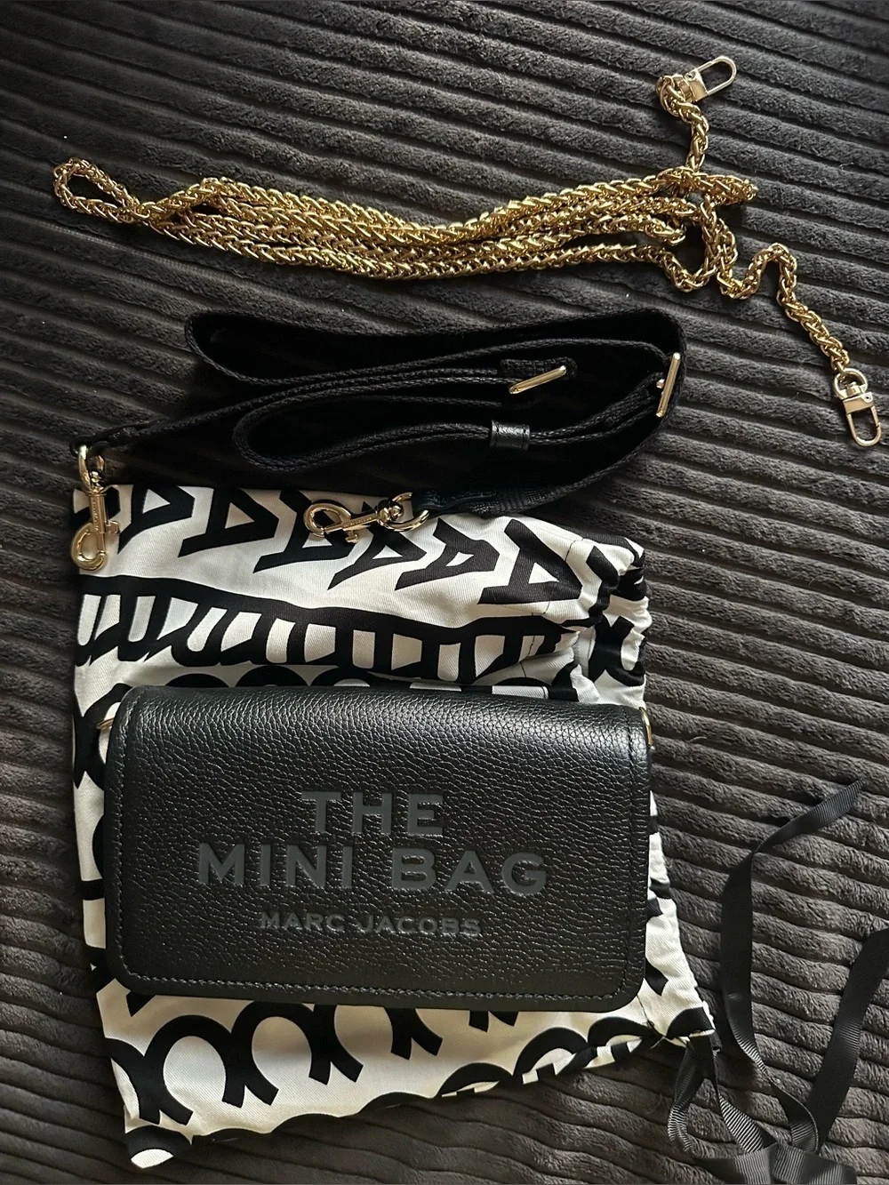 Marc Jacobs Black Pebbled Leather Mini Crossbody - Picture 4 of 4